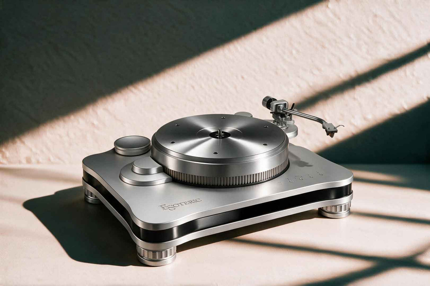 Esoteric's $50,000 T-01 Turns Its Platter Without Touching It: MagneDrive Contactless Drive, a 4kg Effective-Mass Platter and a 10MHz Clock Input