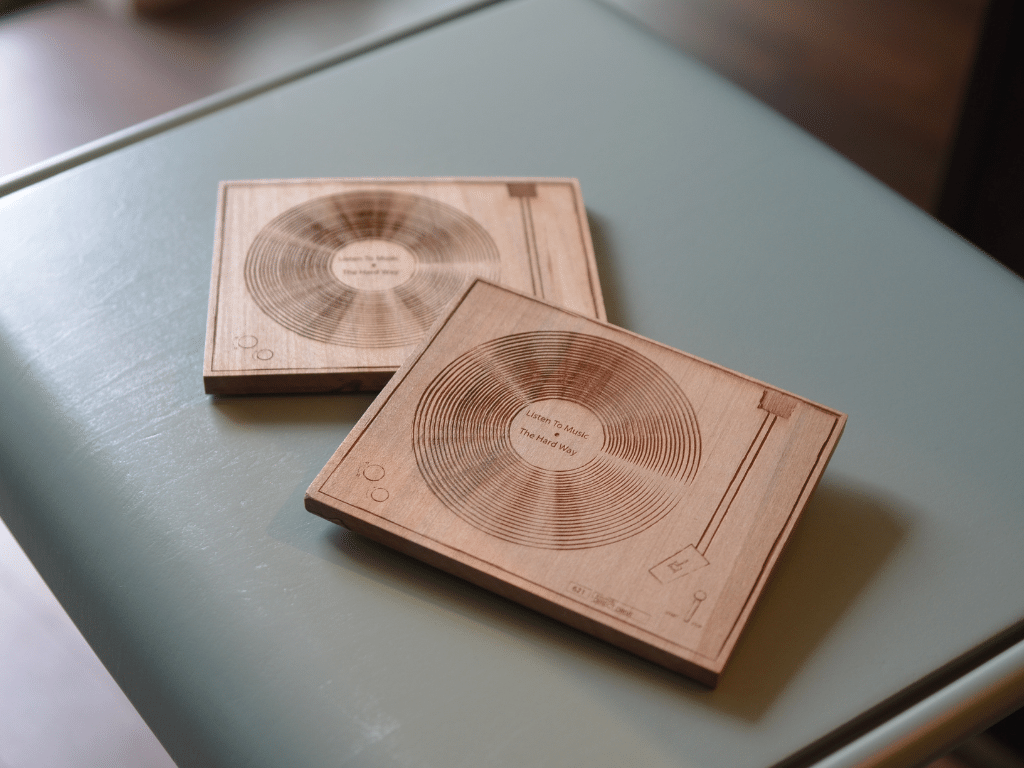 Table & Wall Accessories