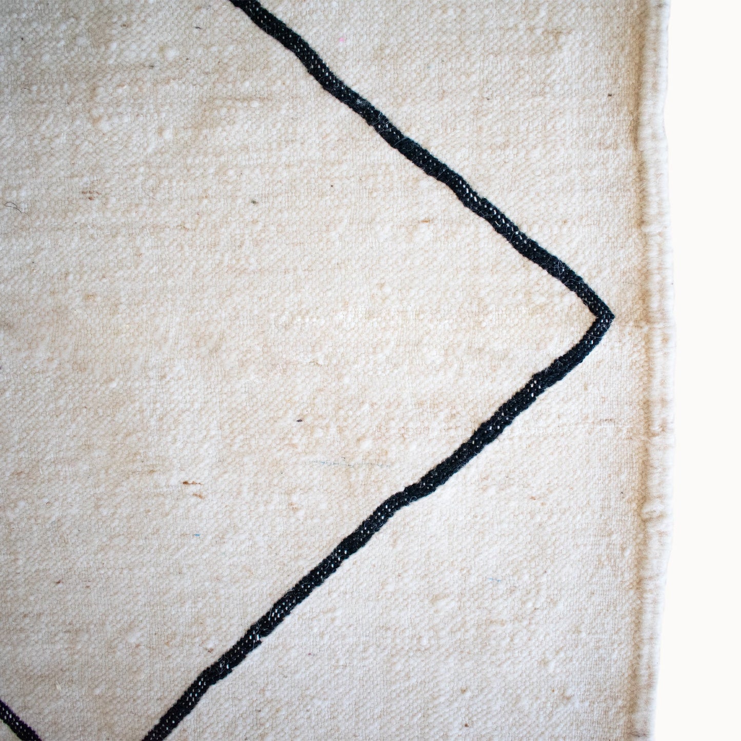 Tim Contemporary Moroccan Flatweave Rug | 6'5" x 9'4"